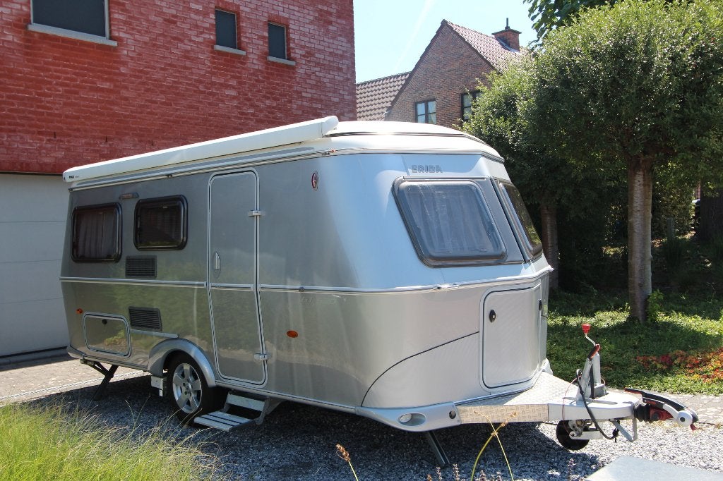 Eriba touring 530 GT, Caravanes & Camping, Caravanes, Particulier, jusqu'à 3, 750 - 1000 kg, Siège standard, Eriba, Lit transversal
