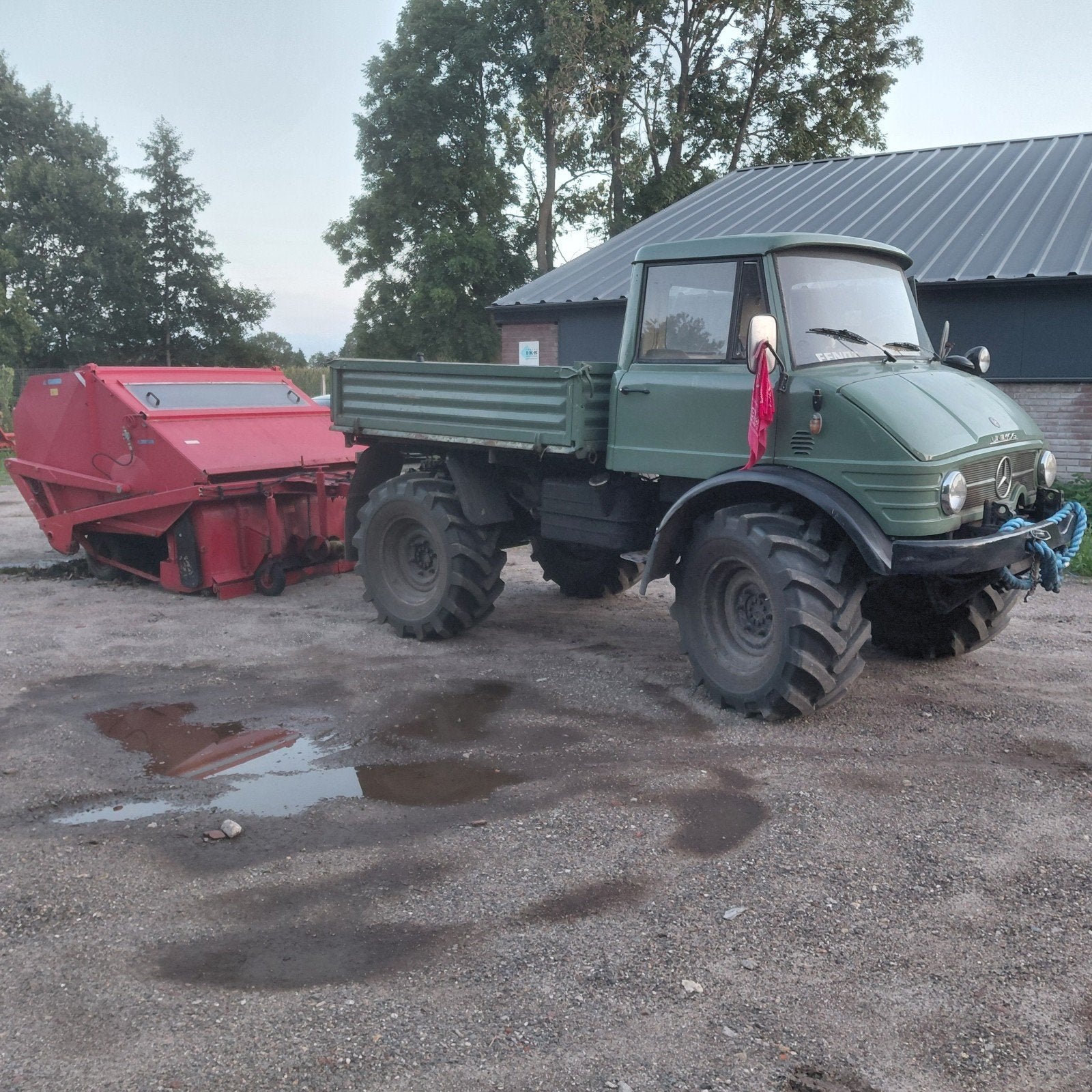 balayeuse tractée avec un godet à haut rendement, Articles professionnels, Agriculture | Outils, Enlèvement
