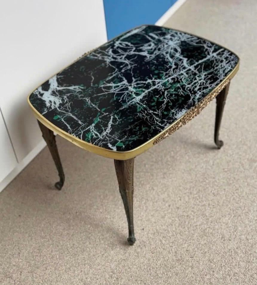 Table d'appoint aspect marbre, Enlèvement