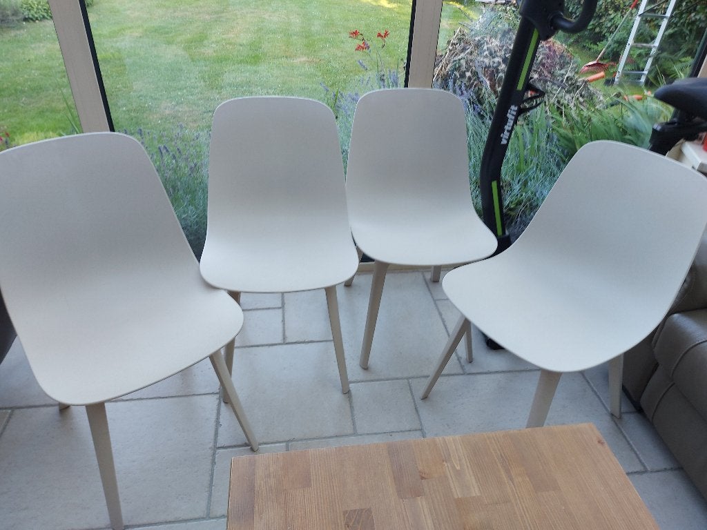 4 eetkamerstoelen, Huis en Inrichting, Stoelen, Ophalen, Kunststof, Overige kleuren, Zo goed als nieuw
