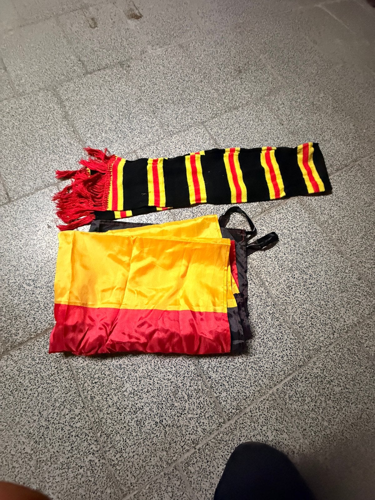 Set belgie kleren, Ophalen, Zo goed als nieuw