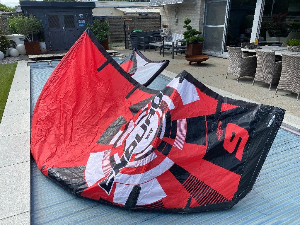 Ozone kite V2 9 m-compleet, Watersport en Boten, Kitesurfen, Ophalen, Gebruikt, 9 m², Kitesurf-set