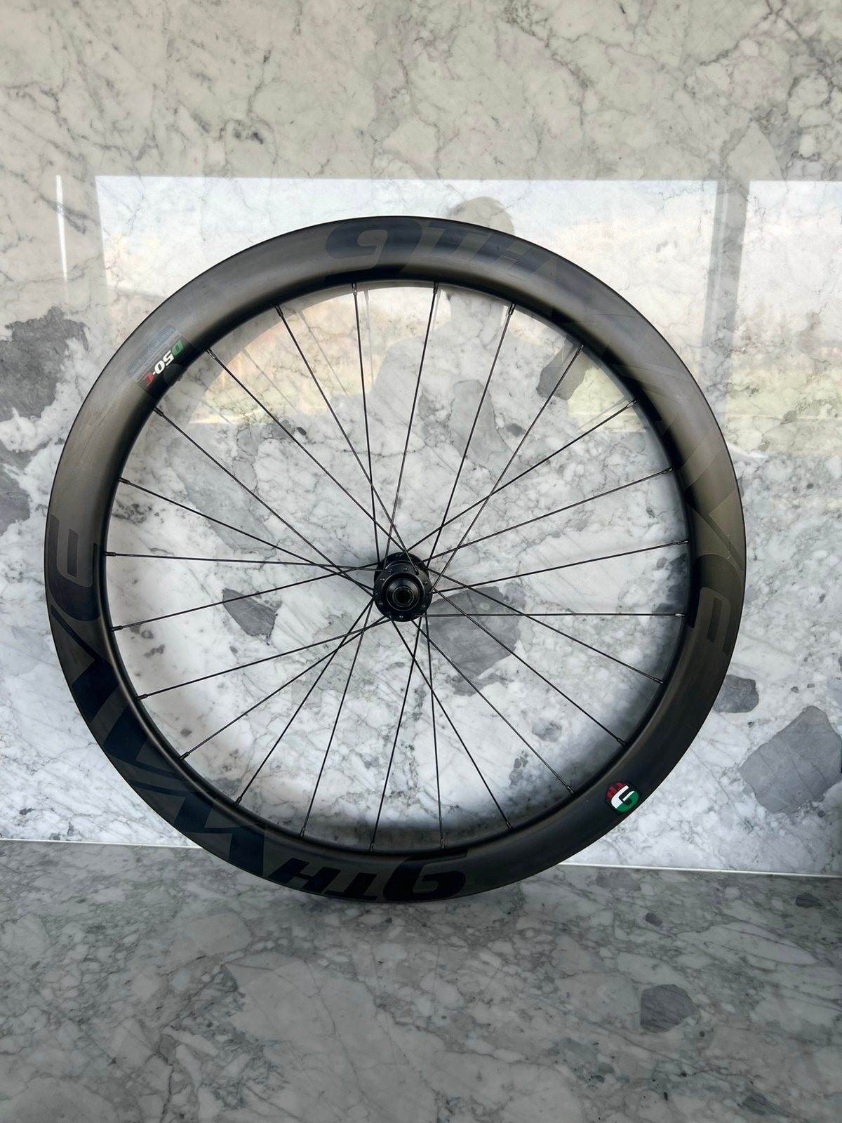 9th wave carbonwielen 50mm hoog -dt swiss 350s, Fietsen en Brommers, Ophalen of Verzenden, Gebruikt