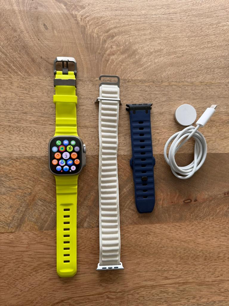 Apple Watch Ultra 49 mm en titane, Étanche, Gris, Enlèvement ou Envoi, IOS