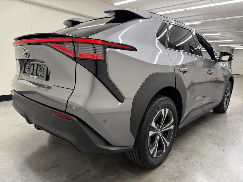 Toyota bZ4X Executive, Auto's, Automaat, Zwart, https://public.car-pass.be/vhr/73bf8bb4-5a38-4916-b9d9-984ceb781270, Elektrisch