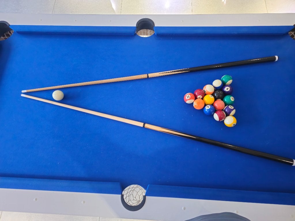 Table, 150 à 200 cm, Cinq personnes ou plus, Comme neuf, 100 à 150 cm