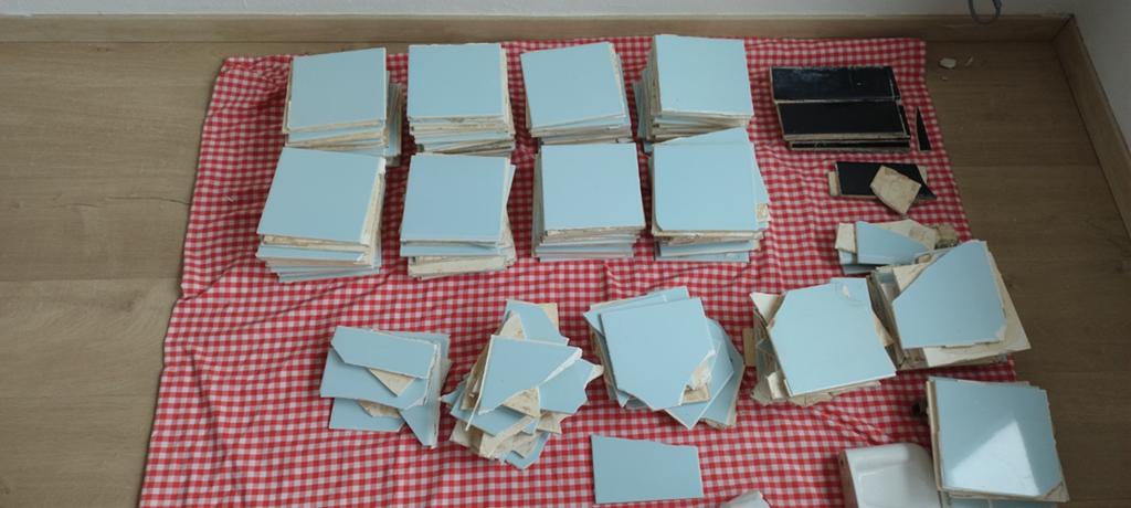 Gratis - Oude blauwe muurtegeltjes 16x16 +-100 stuks, Ophalen