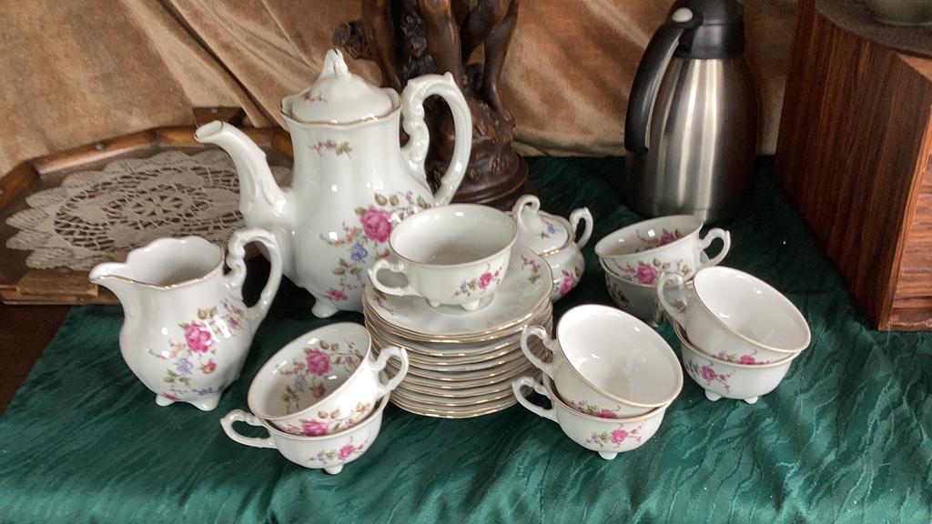 Koffie en thee servies, Ophalen