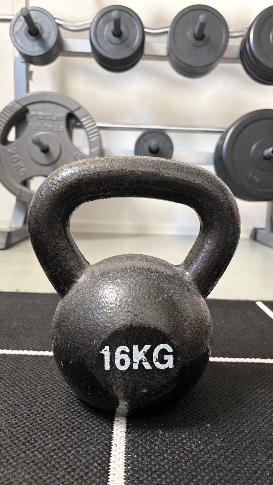 Gietijzeren Kettlebell 16 kg – In uitstekende staat. Homegym, Sport en Fitness, Ophalen, Zo goed als nieuw, Kettlebell