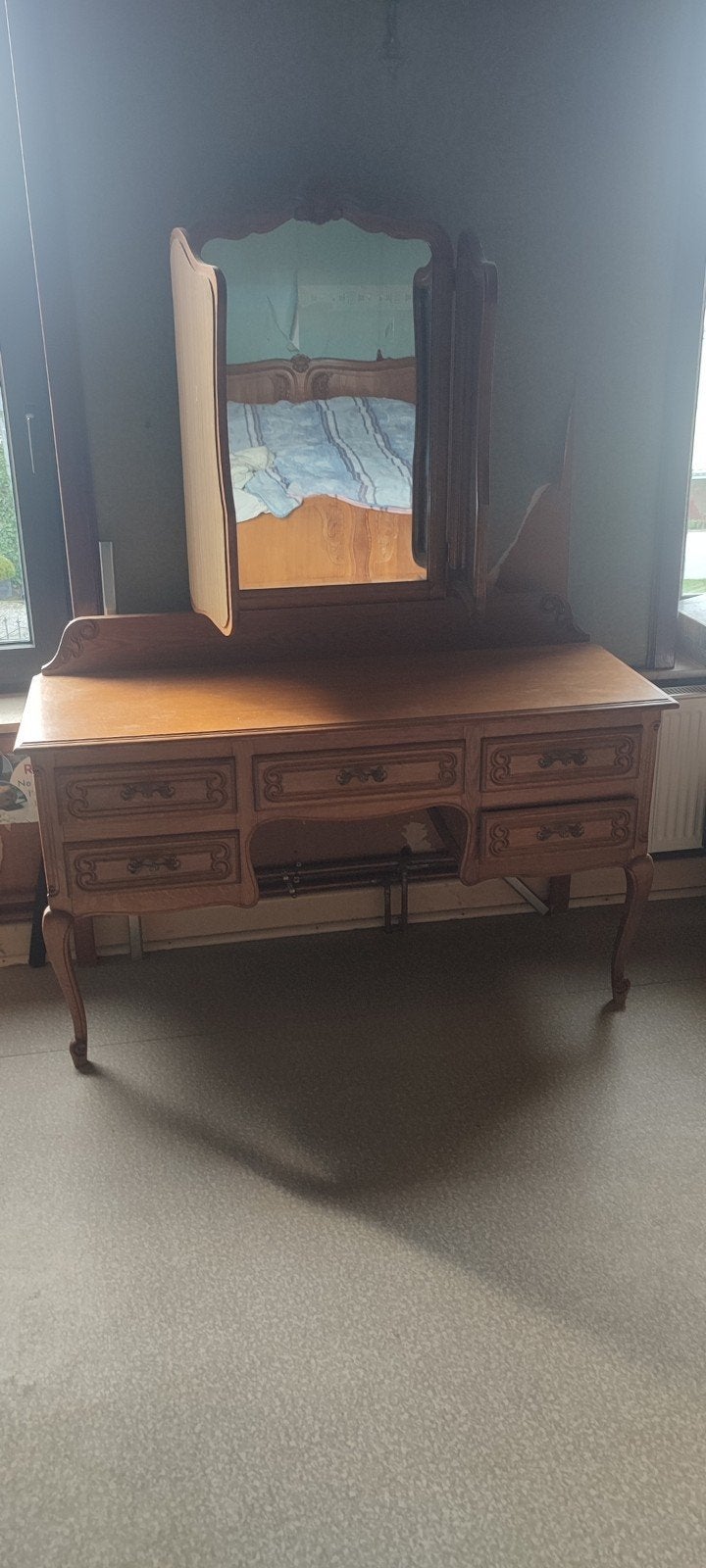 Coiffeuse ou petit bureau, Ophalen