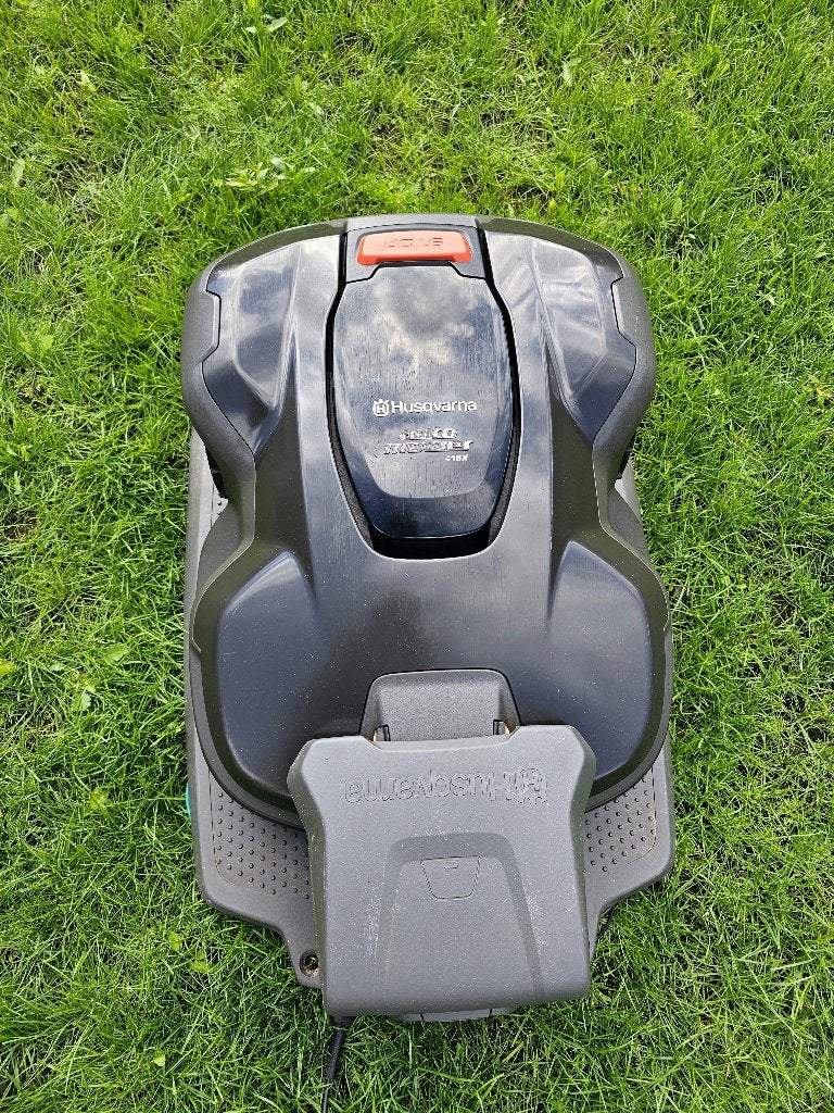 Tondeuse à gazon automatique HUSQVARNA 415X, Husqvarna, Moins de 20 cm, Comme neuf, Enlèvement