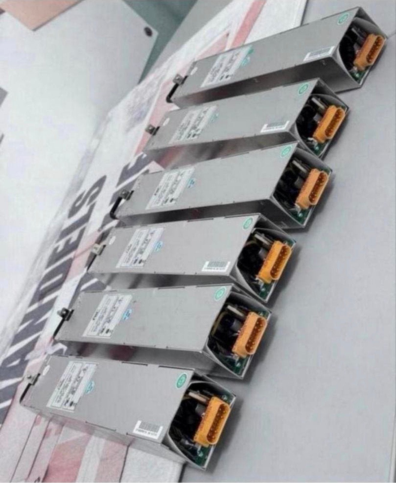 6 X T-WIN AIC PSM2-PSG-2A00V 100-240 VAC 1000 W - B013180005, Enlèvement ou Envoi, Comme neuf