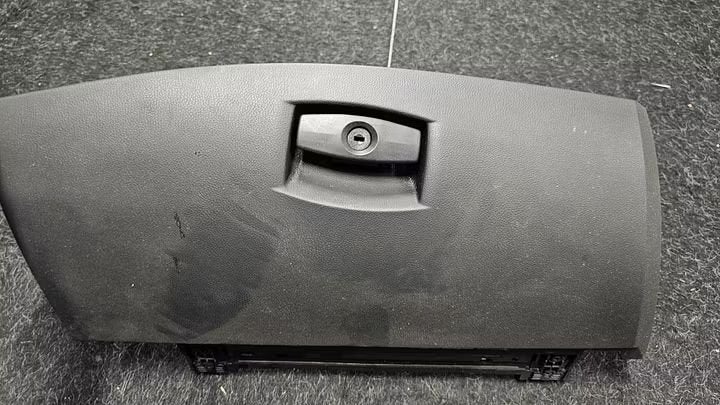 Dashboardkast zwart BMW 1 serie E82 E81  51167034079 7034079, Gebruikt, -, Ophalen of Verzenden, -