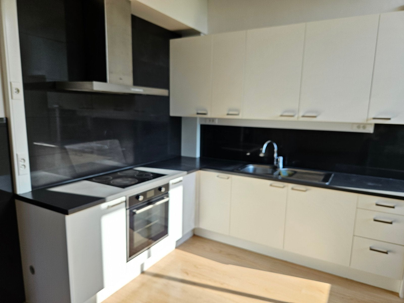 Complete keuken, Enlèvement