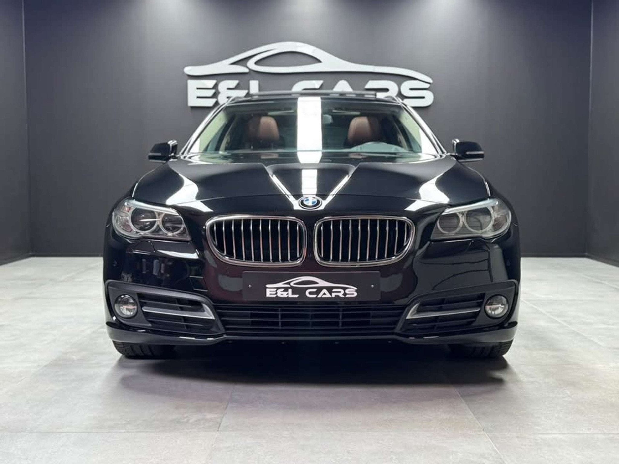 BMW 5 Serie 520 Touring 520 dA *12 mois de garantie*, Autos, BMW, Cuir, Entreprise, https://public.car-pass.be/vhr/bb385094-a68d-4b32-96ef-b99ff07c5263
