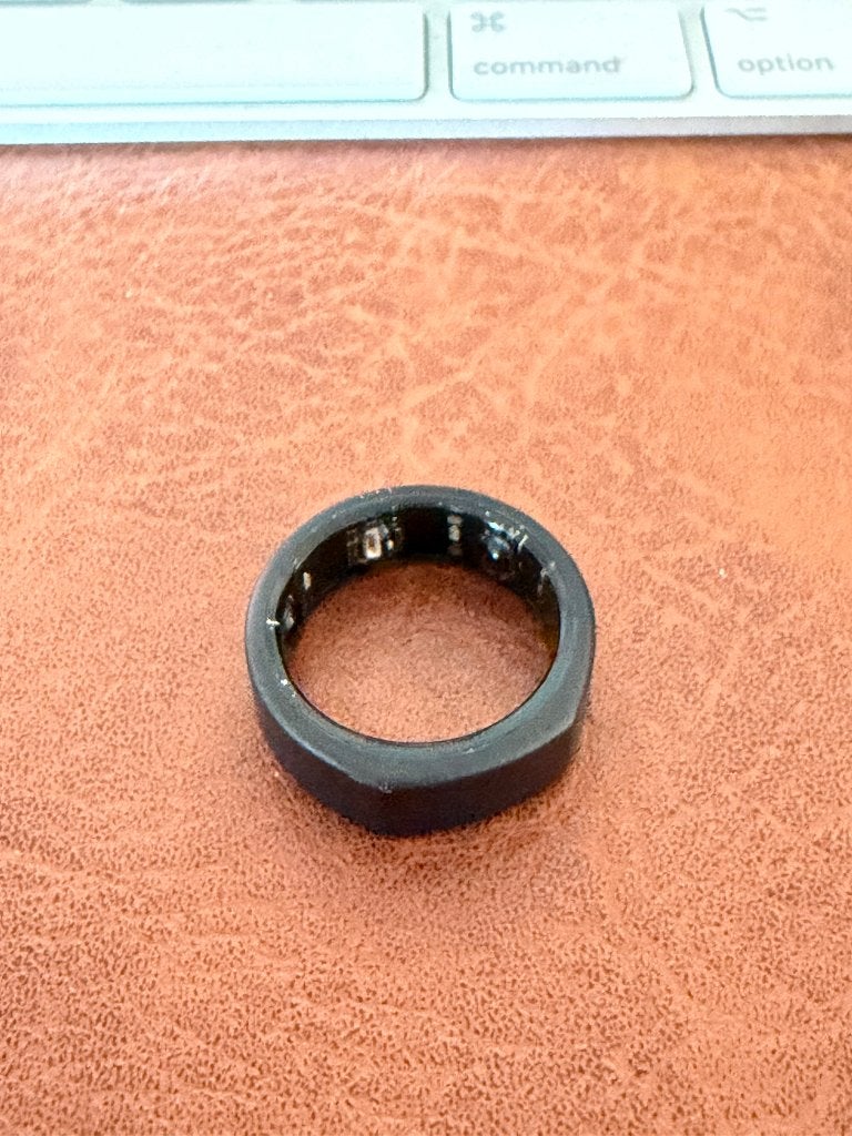 Oura ring, Handtassen en Accessoires, Gebruikt, Oura, Zwart, Ophalen of Verzenden