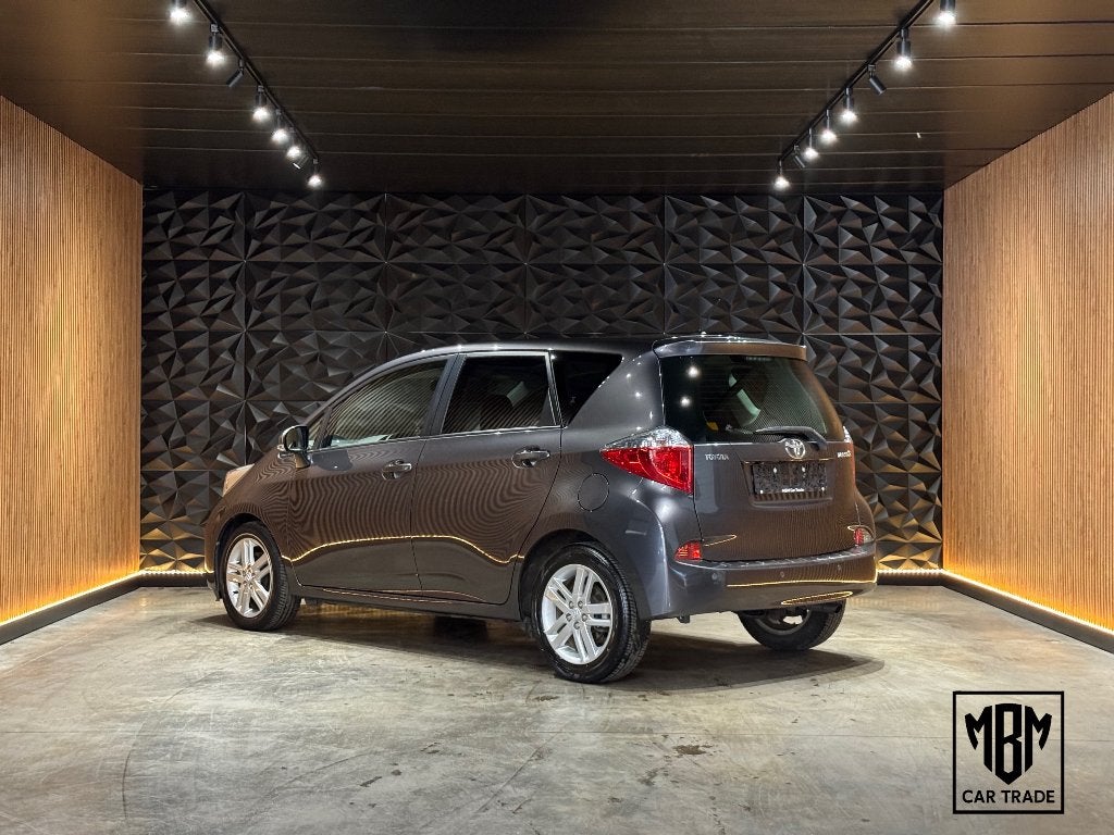 ✅Toyota Verso-S 1.33 VVT-i Skyview GARANTIE Camera Navi 1Eig, Voorwielaandrijving, Euro 5, Stof, 1145 kg