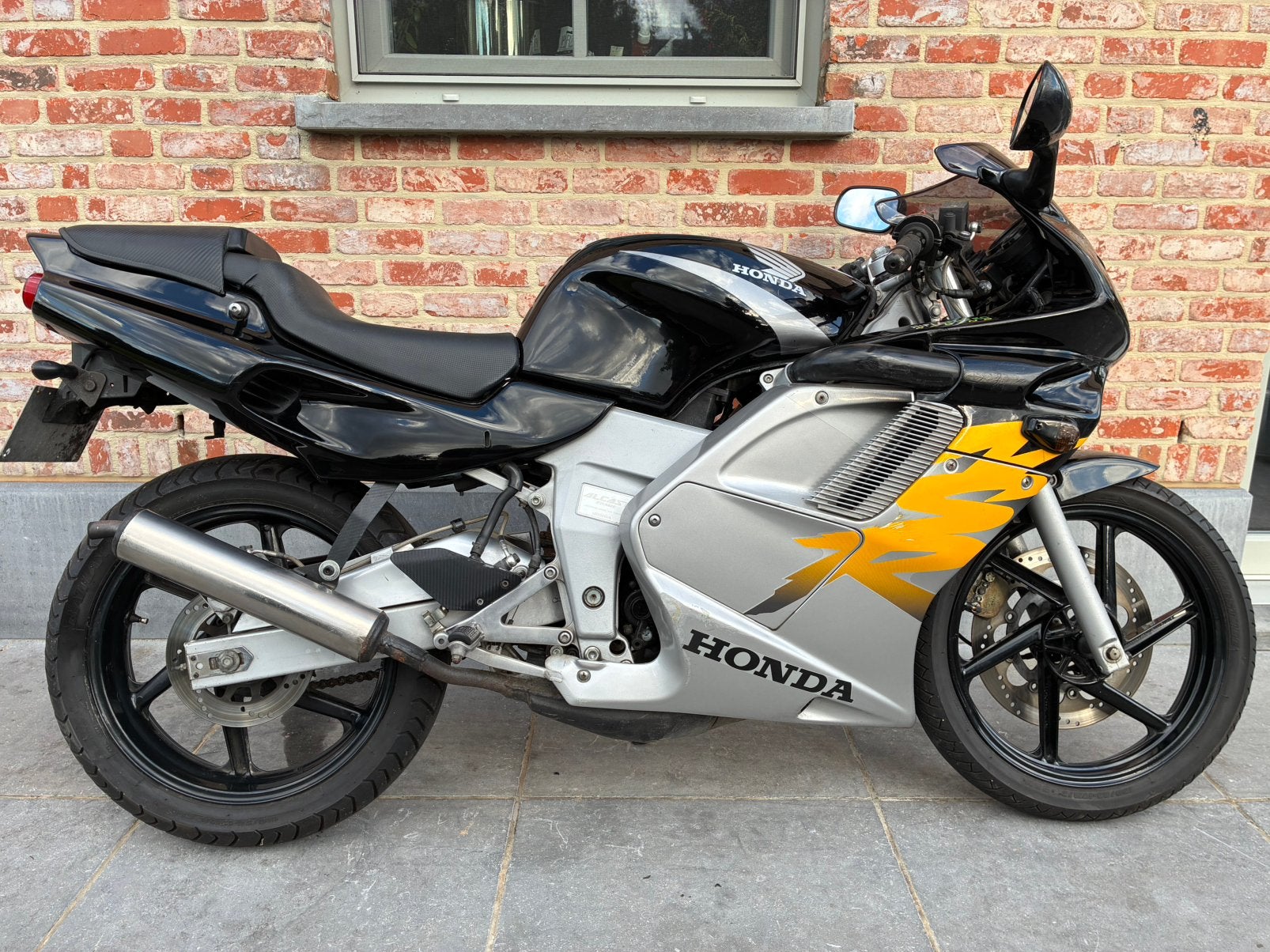 Honda NSR 125 cc 2 pneus, Entreprise