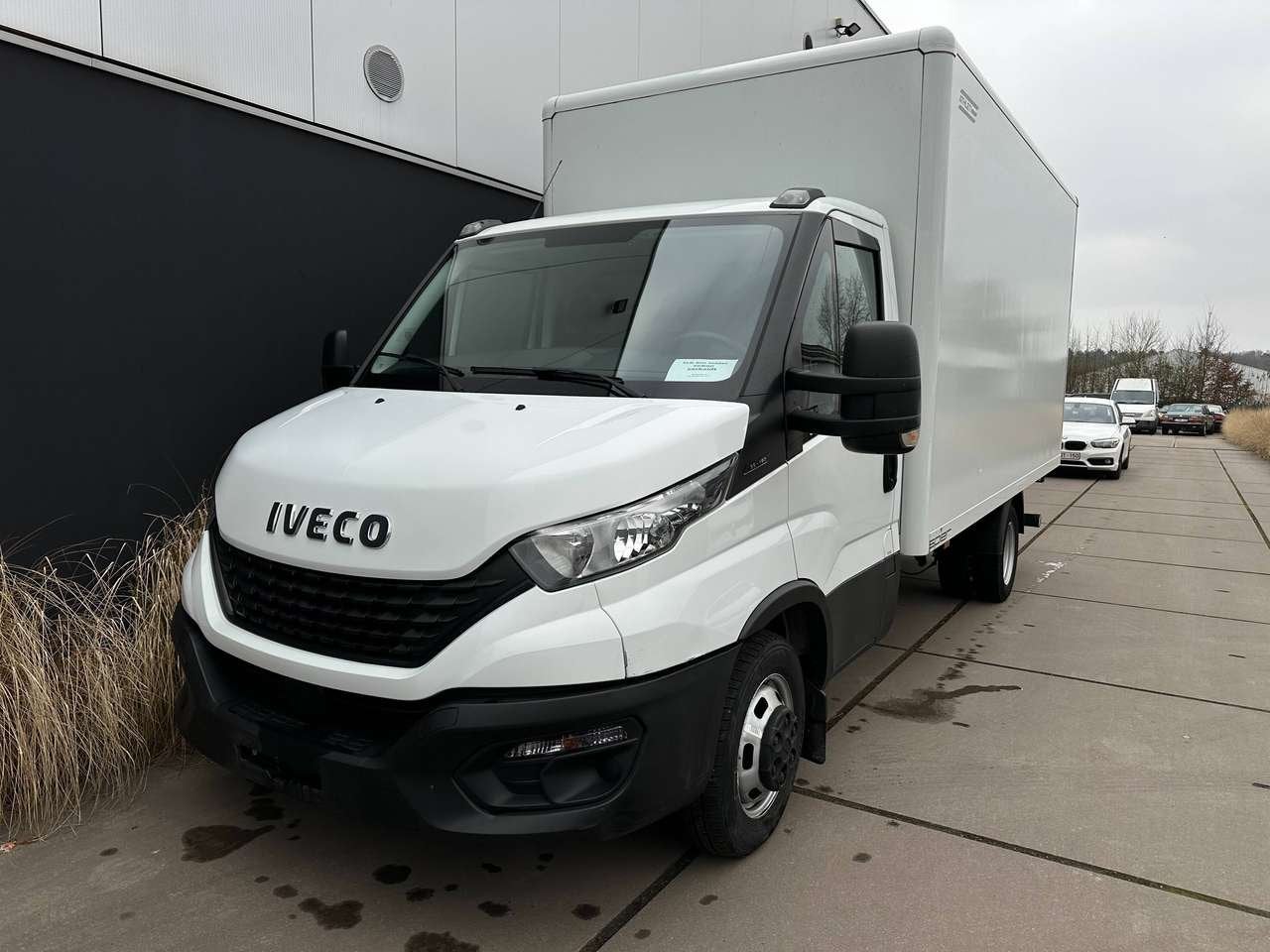 Iveco Daily Meubelbak met Laadlift 35C16 (304) €31550,- net, Auto's, Bestelwagens en Lichte vracht, 0 kg, Iveco, 0 kg, Wit