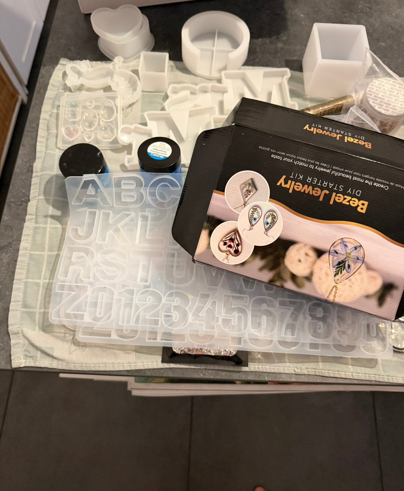 Complete epoxy / resin hobbyset – accessoires, Envoi, Utilisé, Doré