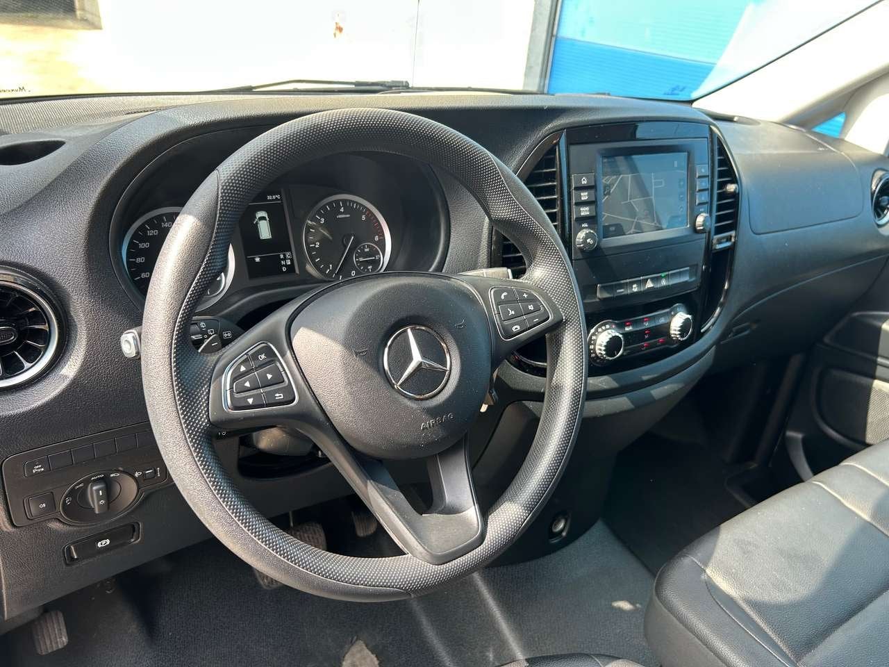 Mercedes-Benz Vito 114 CDI Tourer 9 PL Automaat (€32.223ex, Auto's, Monovolume, 4 cilinders, https://public.car-pass.be/vhr/9ea24ed9-a1bb-40de-b9fc-0a3494e8994d
