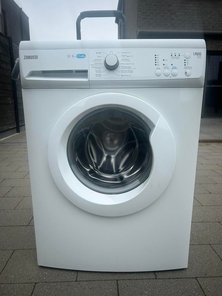 Zanussi wasmachine, Electroménager, Lave-linge, 1200 à 1600 tours, 4 à 6 kg, Programme lavage à la main, Chargeur frontal