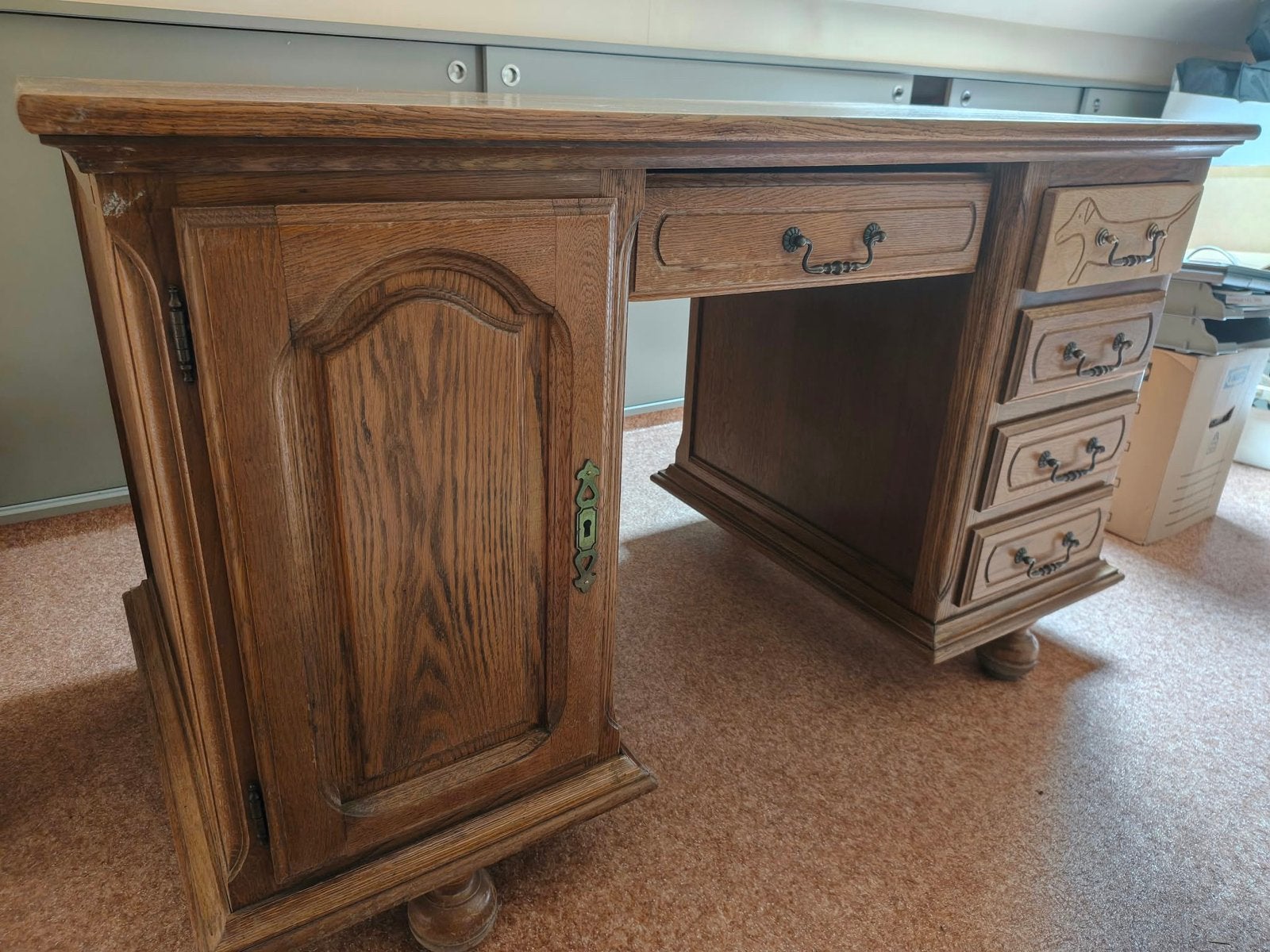 Volhouten bureau, Ophalen