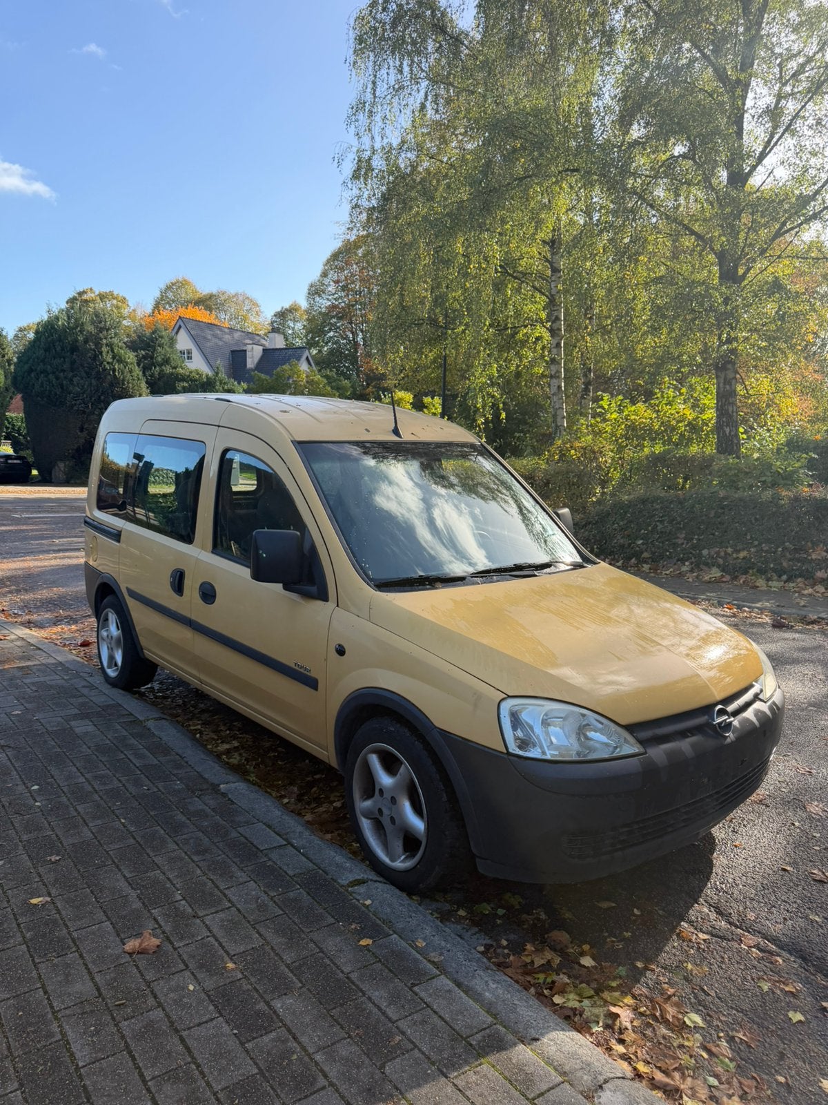 Opel Combo 1.4 Essence 5 places Prête à immatriculer, Autos, Achat, Jaune, Boîte manuelle, 5 portes