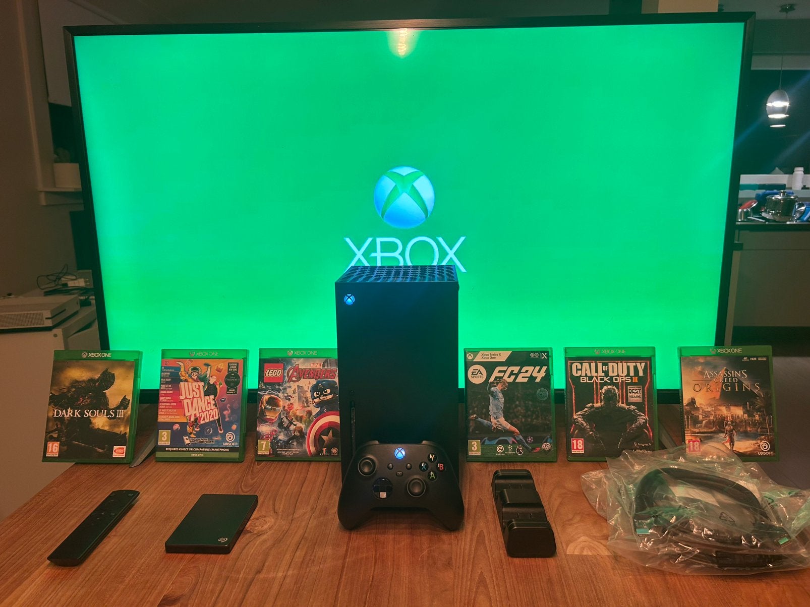 Xbox Series X + Aorus Monitor  4k/144hz – GTA 6 ready Setup, Games en Spelcomputers, Ophalen, Gebruikt