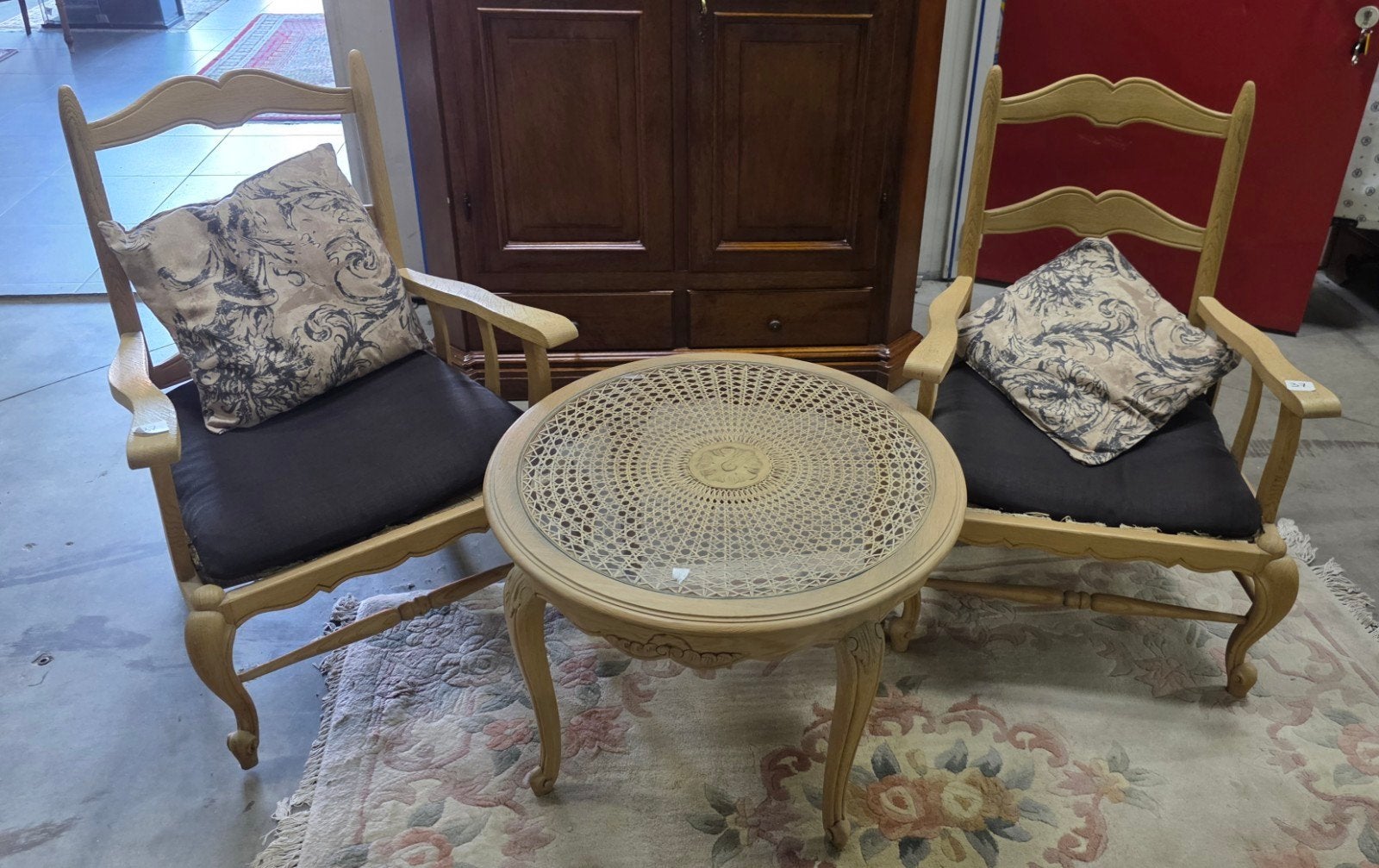 Landelijk salonsetje – 2 fauteuils met ronde salontafel, Tuin en Terras, Ophalen