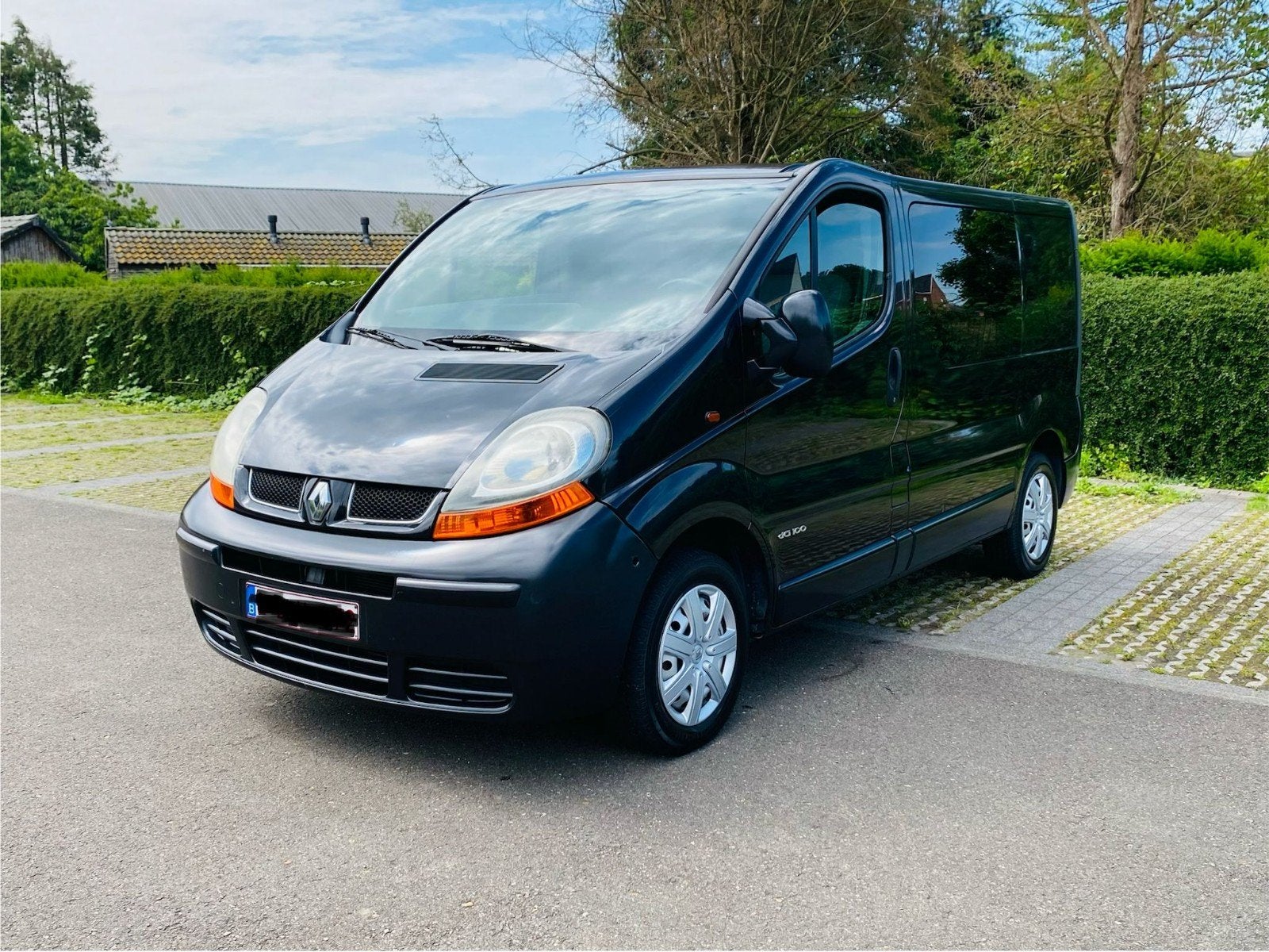 RENAULT TRAFIC LICHTE VRACHT, Auto's, Bestelwagens en Lichte vracht, Bedrijf, Trekhaak, Te koop