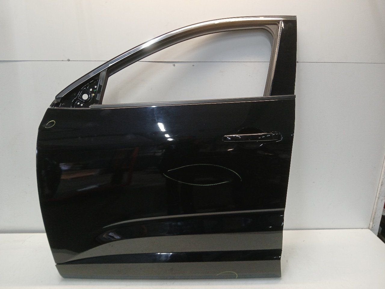 Portier links voor Renault Austral, Onderdelen@venauto.nl, Van der Ven Autorecycling B.V., Gebruikt, Ettenseweg 76, 4706 PB Roosendaal, The Netherlands
