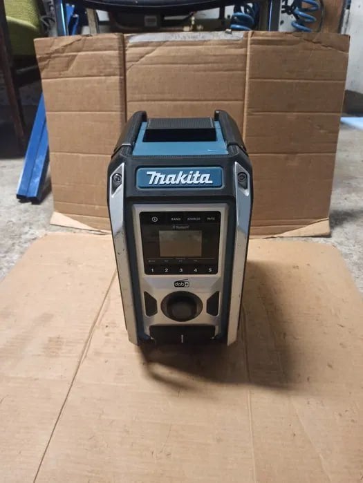 Makita DMR115 Accu bouwradio LXT-CXT DAB+ 10.8V-18V, TV, Hi-fi & Vidéo, Radios, Enlèvement ou Envoi, Comme neuf, Radio de chantier
