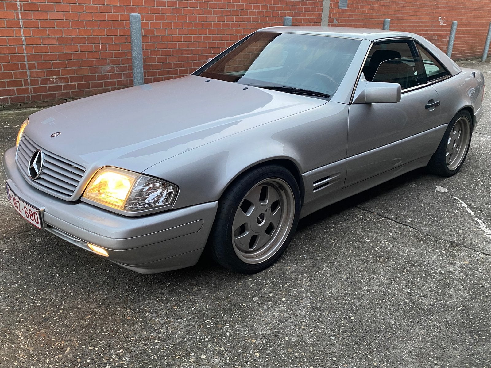 Mercedes cabrio sl300 24v automaat oldtimer prijs 13500€, Auto's, Automaat, Zwart, Cabriolet, Particulier