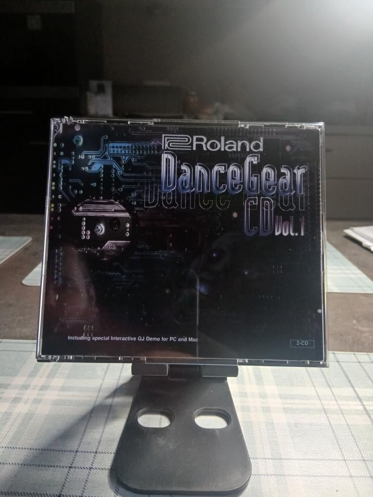 Roland Dancegear vol 1 Dubbel cd, Ophalen of Verzenden