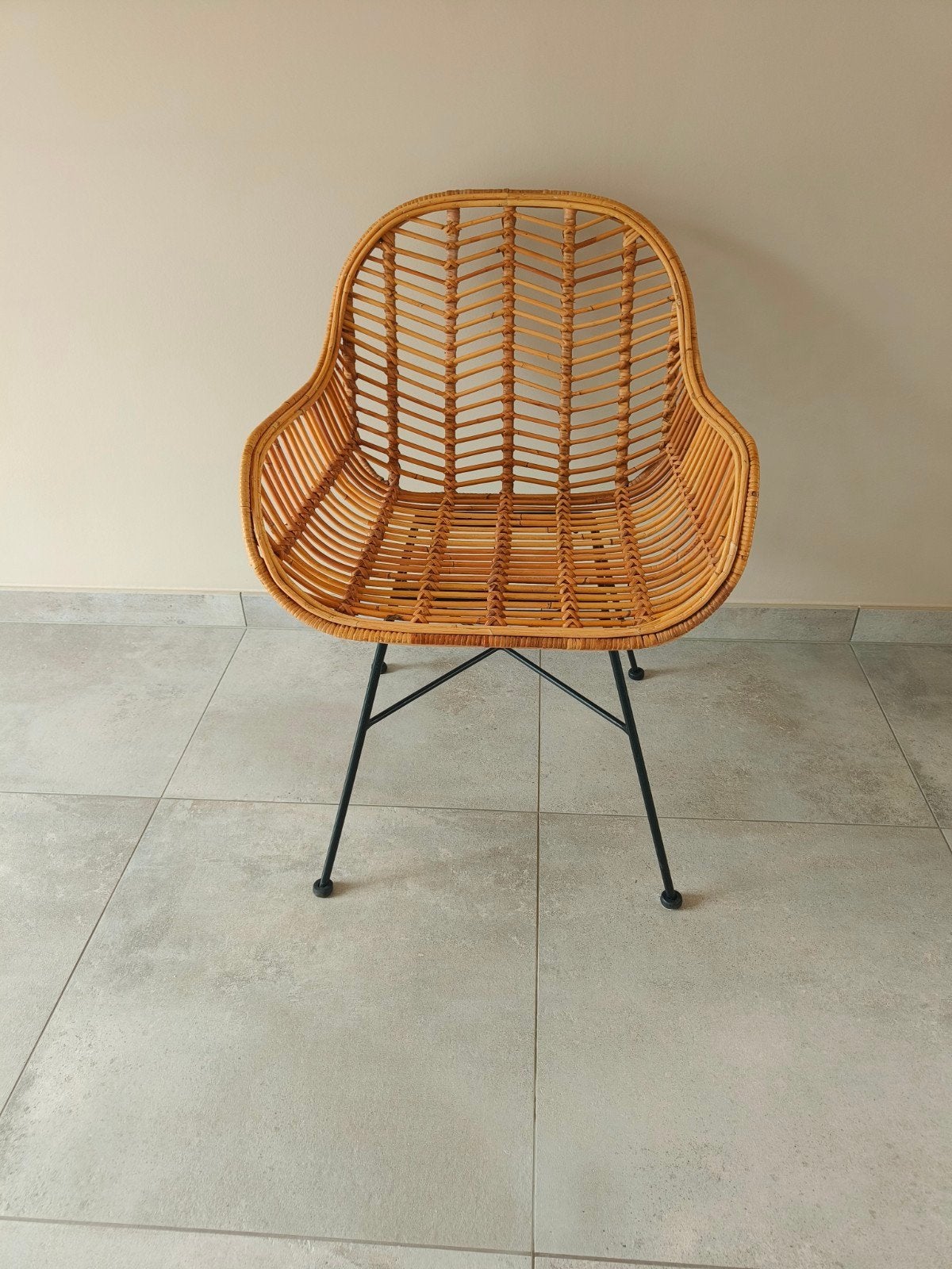 Rotan stoel met metalen onderstel, Ophalen, Bohemian/ Ibiza, Zwart, Zo goed als nieuw