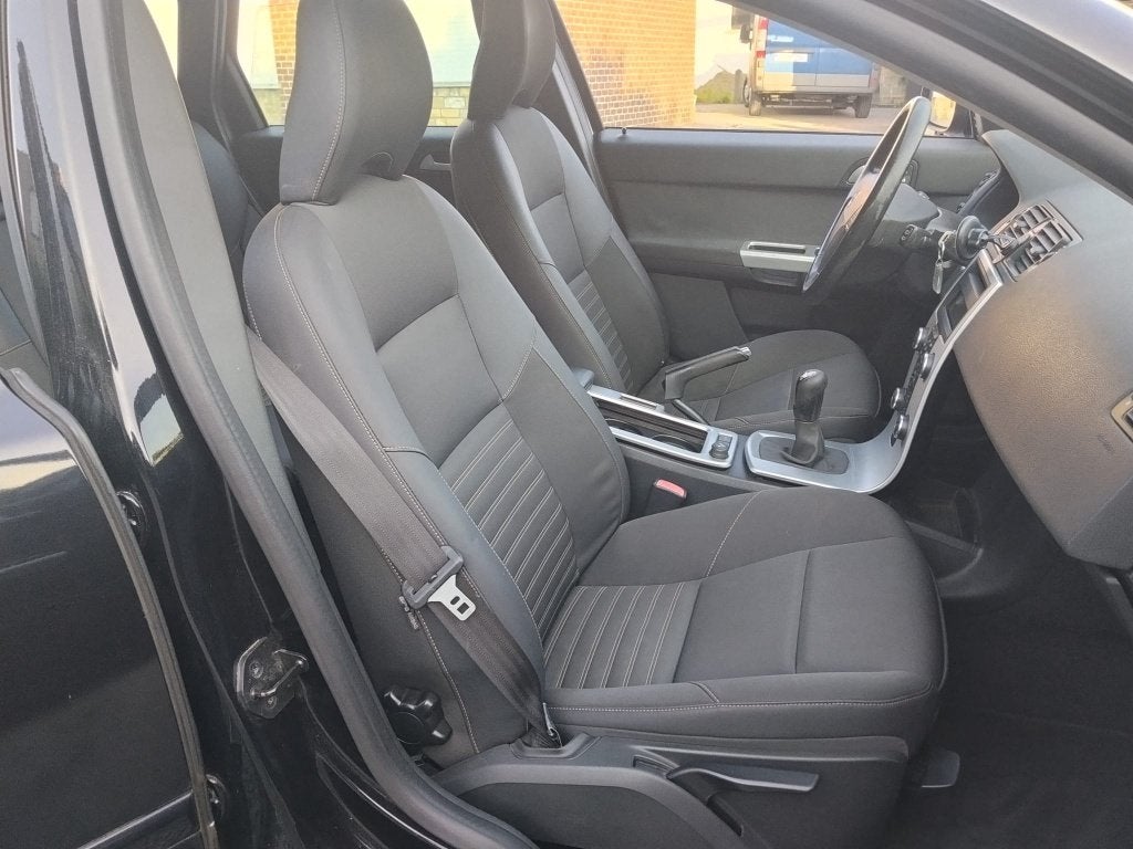 VOLVO V50/1600cc DIESEL/GEKEURD/12MAAND GARANTIE, Auto's, Volvo, Euro 5, Lichtsensor, Zwart, Bedrijf