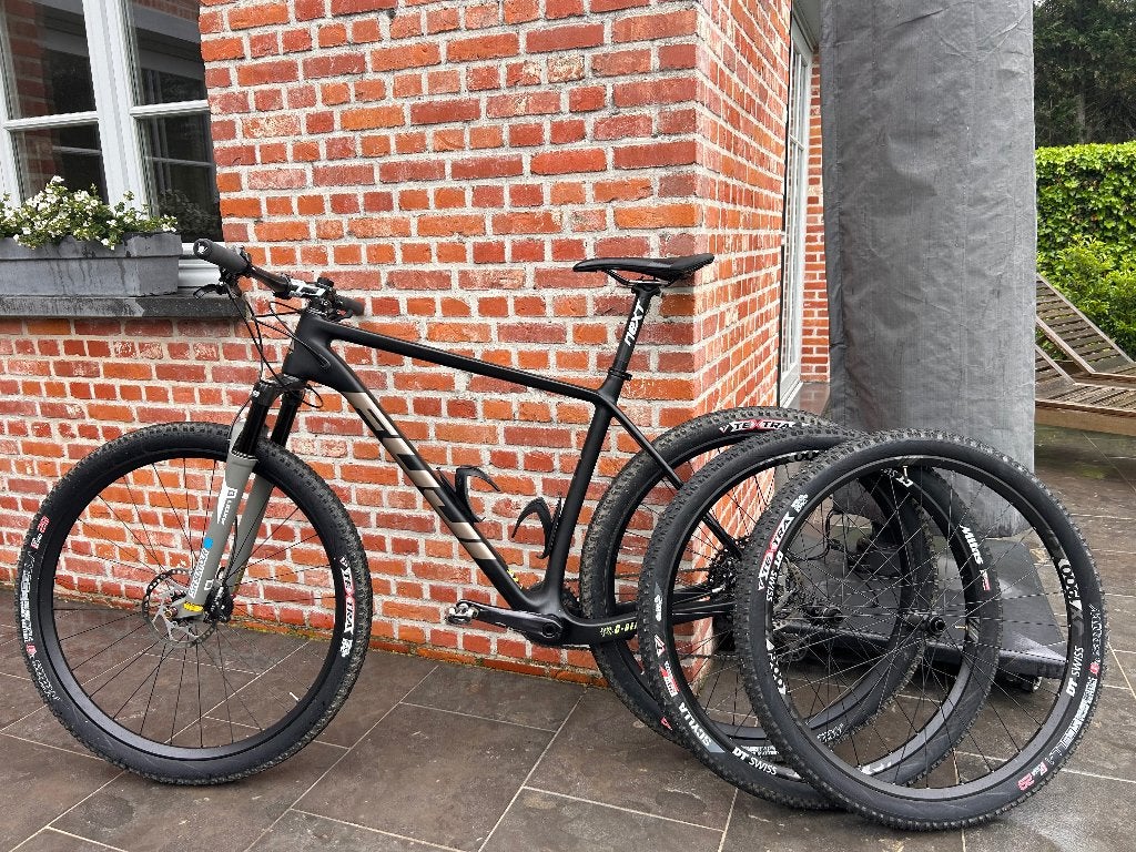 Fuji Carbon MTB 29” XT12 + DT Swiss 350 + Axon 34 Carbon, Fietsen en Brommers, 28 inch, Gebruikt, Vering, 10 tot 15 versnellingen