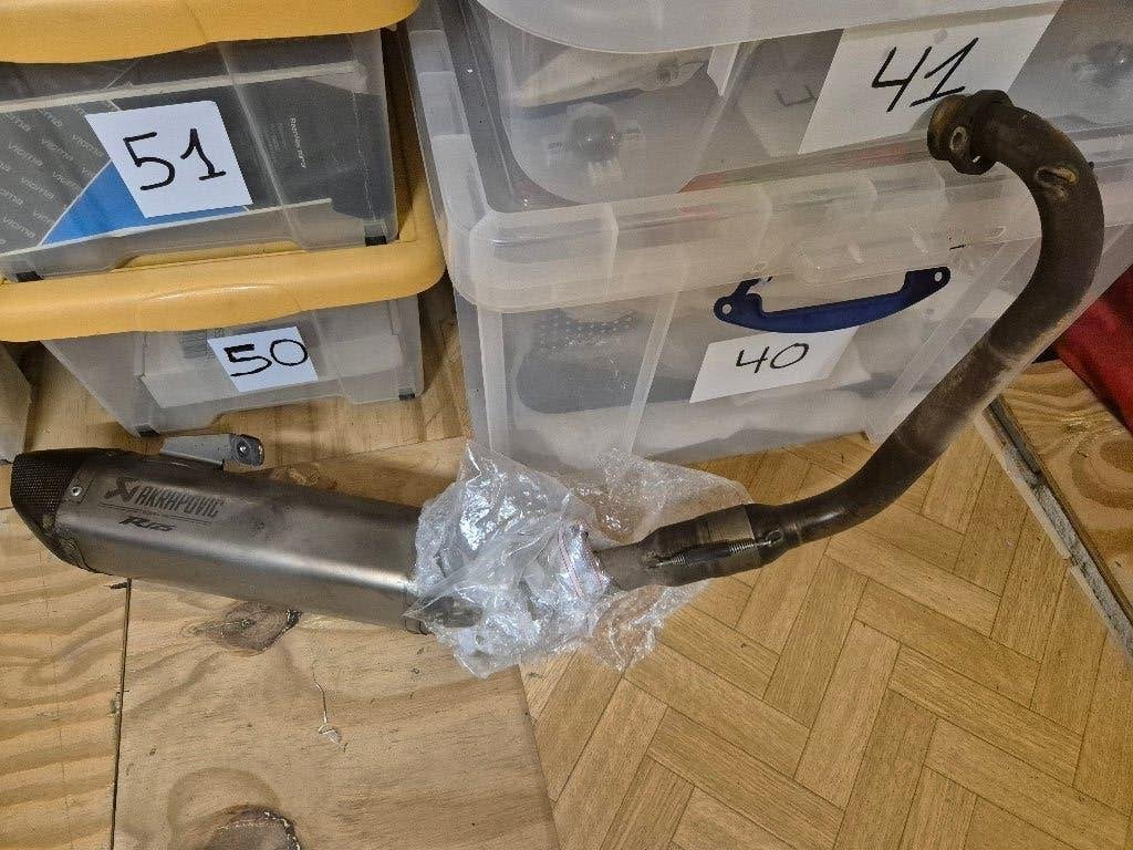 yamaha yzf r125  akrapovic, Motoren, Ophalen of Verzenden, Gebruikt
