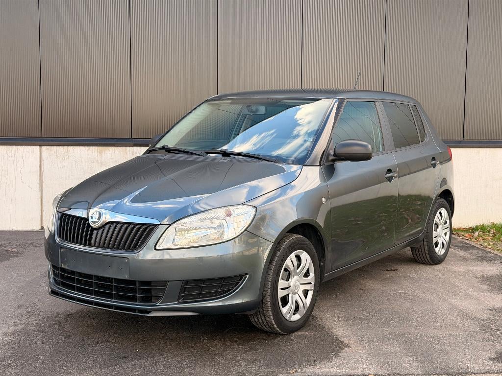 Skoda Fabia 1.2i Benzine * 4/5d * Airco * 1e Eig. * EU5b *, Auto's, Skoda, Voorwielaandrijving, Stof, Zwart, 1198 cc