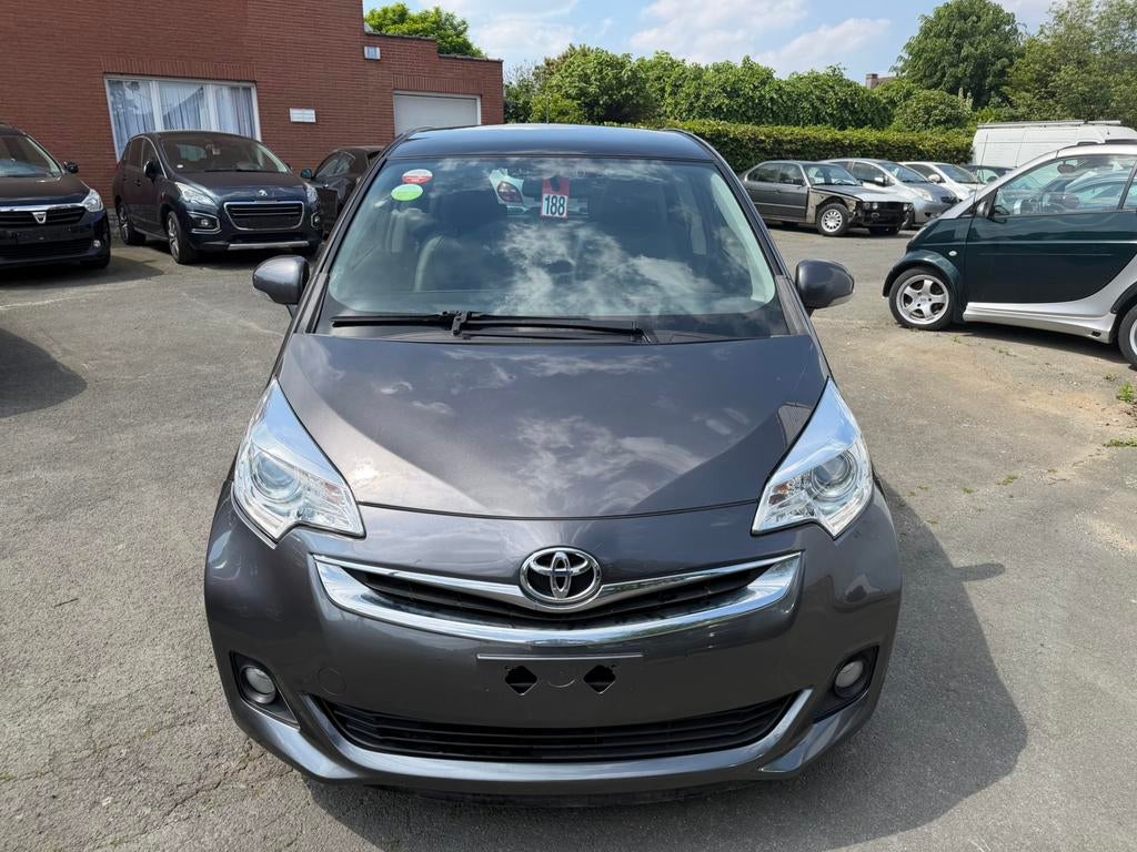 Toyota Verso-S 1.4 D-4D Navi/Camera/Pano/, Auto's, 1398 cc, 4 cilinders, USB, Leder