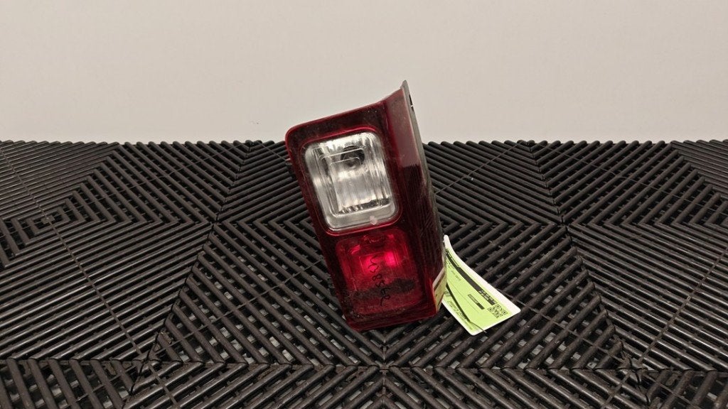 MISTACHTERLICHT Opel Vivaro (01-2014/12-2019), Gebruikt, Opel, Opel Automobile GmbH, Kontakt-opel@opel.com