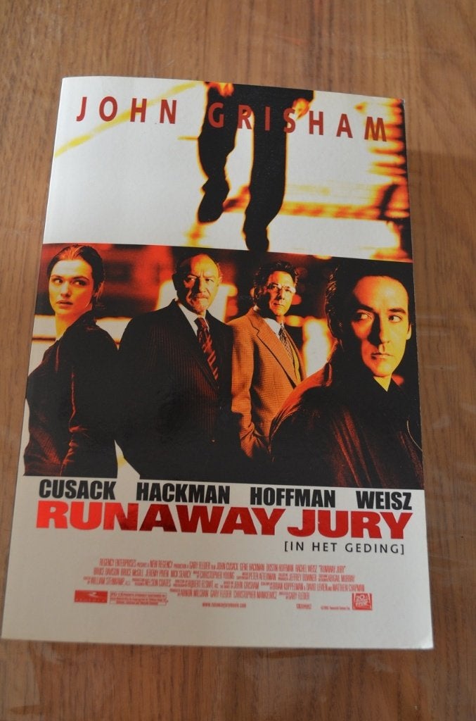 John Grisham - Runaway jury, Gelezen, Ophalen of Verzenden, Nederland, John Grisham