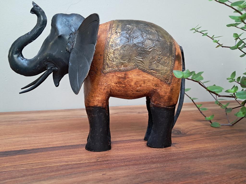Decoratieve goud kleurige olifant (zie foto's), Ophalen of Verzenden, Zo goed als nieuw, Goud, Hout