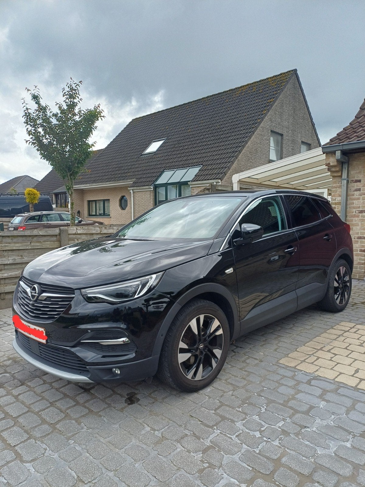 Opel Grandland X Full Option + afneembare tre, Auto's, Opel, Zwart, Zwart, Diesel, 5 deurs