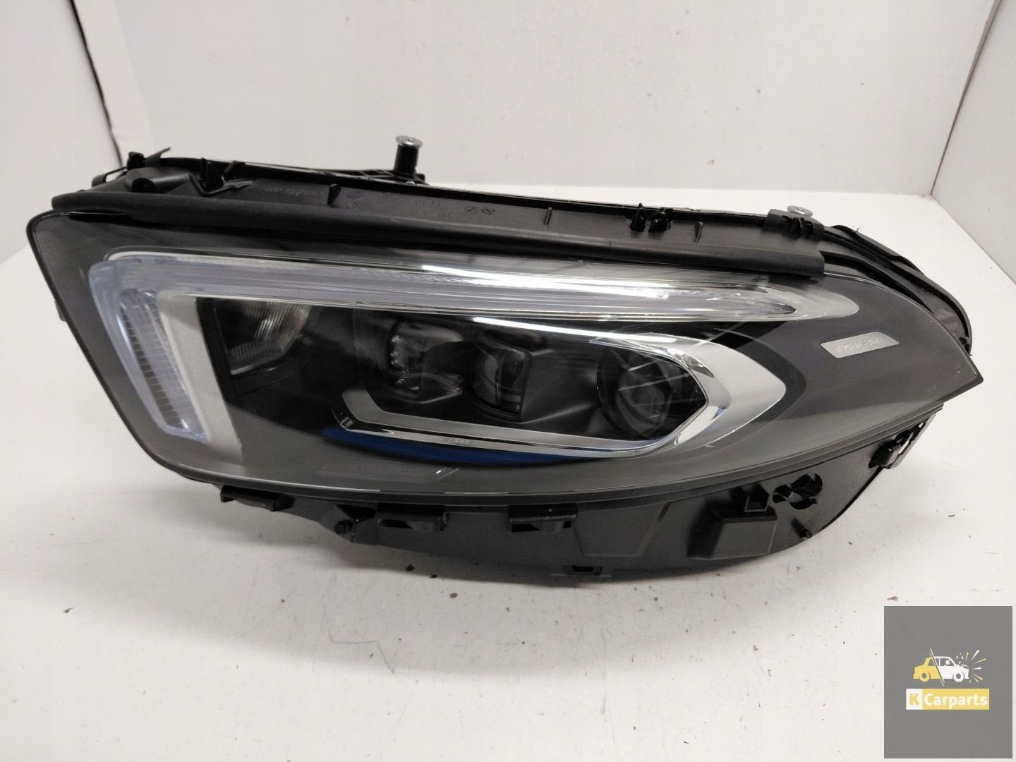 A1779060503, Liens de fixation du module de phares Multibeam, Mercedes-Benz AG, Mercedes-Benz, Utilisé, Mercedesstrasse 120
70372  Stuttgart, DE