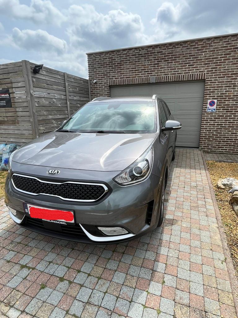 Niro PHEV 1.6 GDi Fusion DCT 125.500 km, Autos, Kia, Argent ou Gris, Euro 6, Carnet d'entretien, Noir