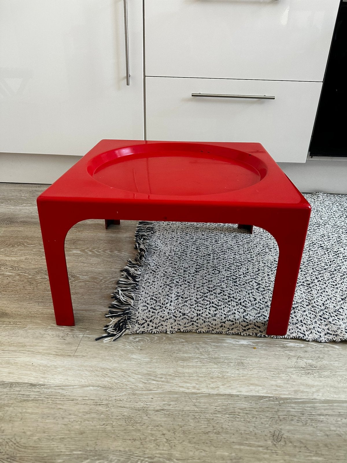 Table basse rouge Marc Berthier 1970´, Ophalen, Minder dan 55 cm, Gebruikt, Vierkant