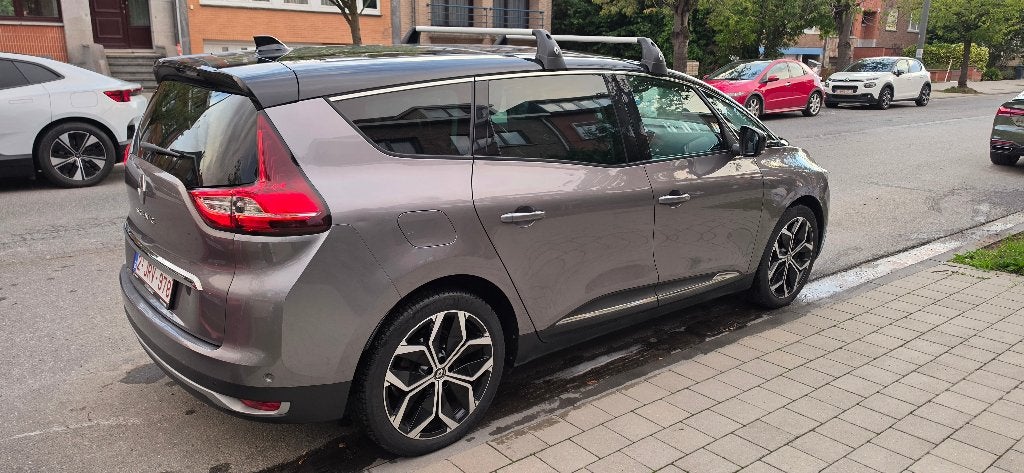 Renault Grand Scenic 7 places, Auto's, Euro 6, Leder en Stof, 7 zetels, Handgeschakeld