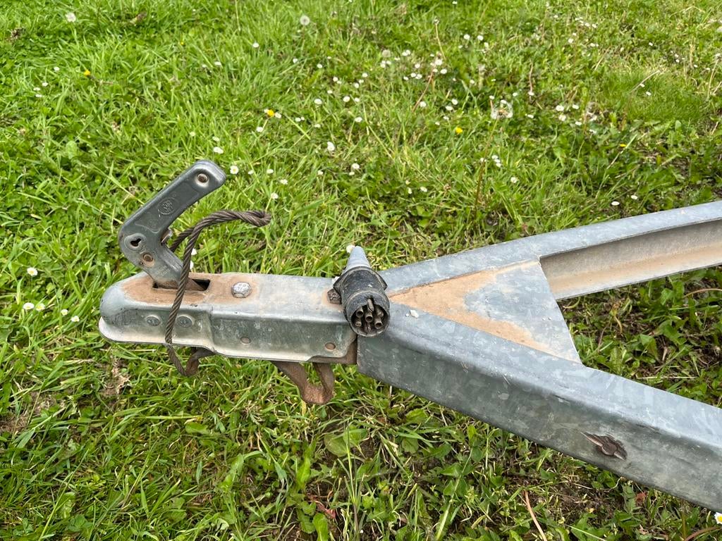 Aanhangwagen dubbele as, Ophalen, Gebruikt